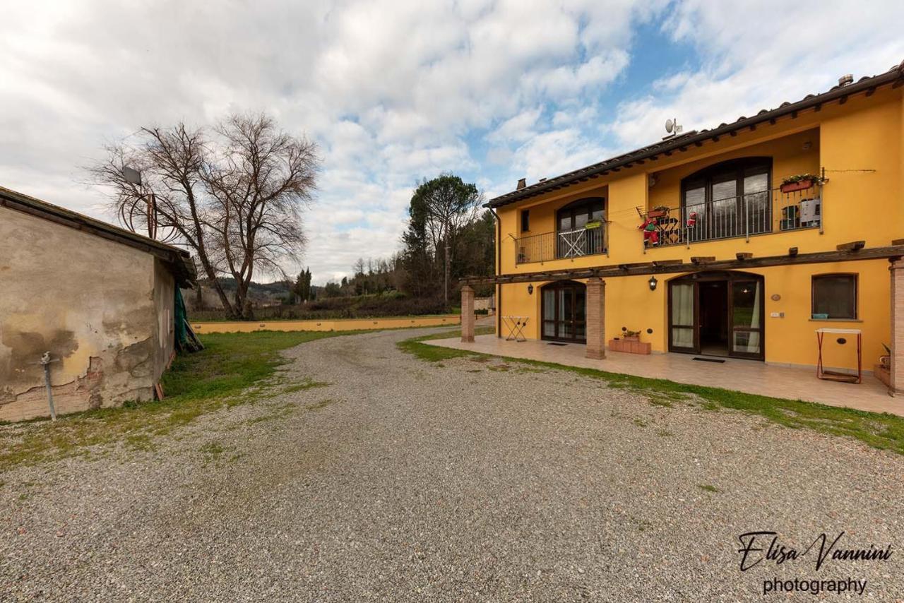 Appartamento Sole-Luna Colleoli Buitenkant foto