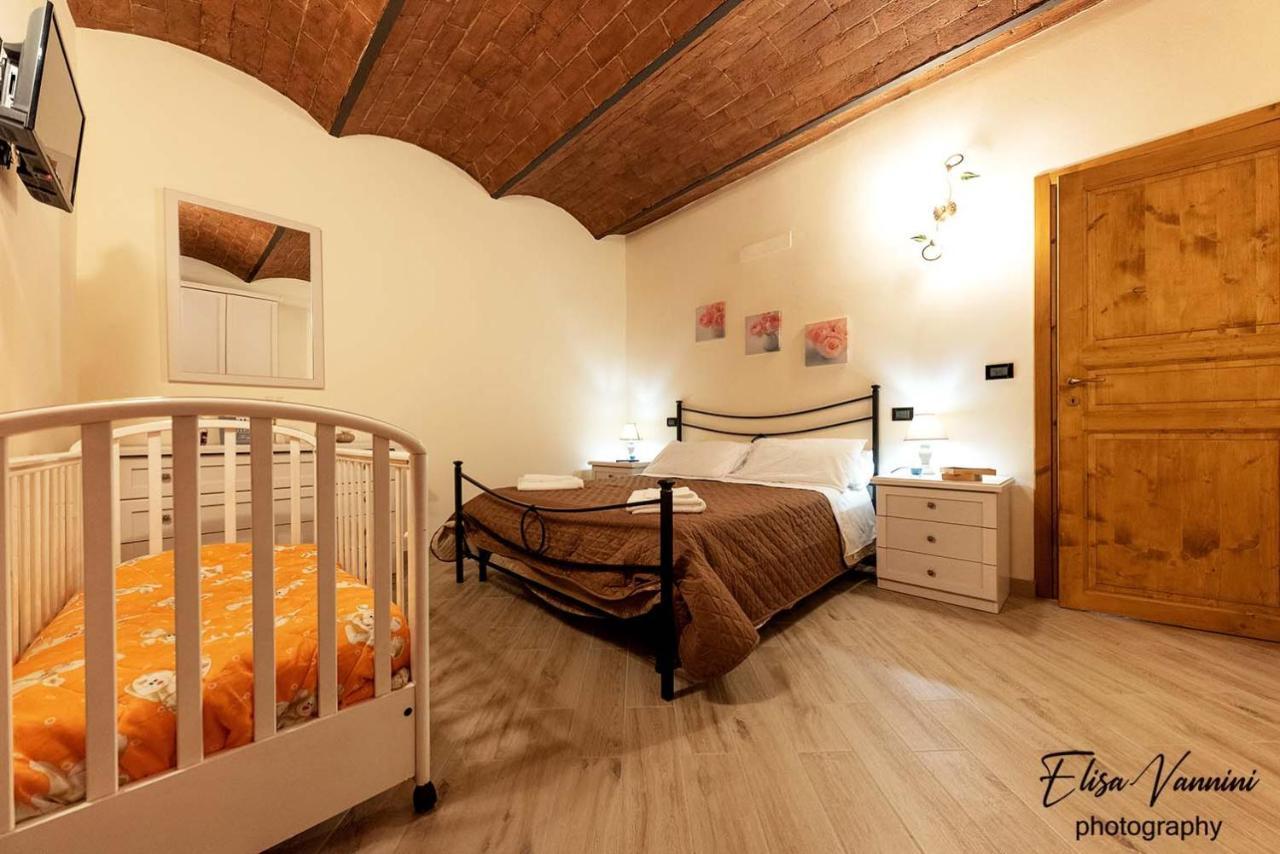 Appartamento Sole-Luna Colleoli Buitenkant foto